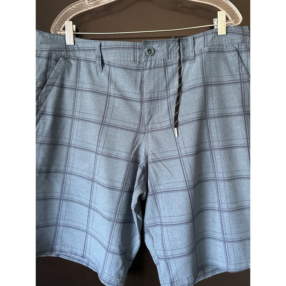 O’Neill Men’s Shorts Sz 38 Inseam 11”. Nice Blue Plaid, Hybrid. Pockets